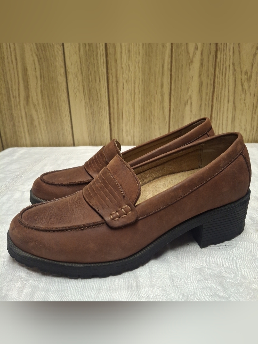 Eastland Loafers Chunky Heel Lug Sole Brown Leather Ladies Size 9.5